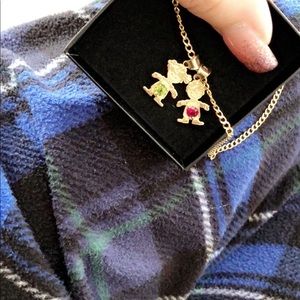 Meet your Posher, Adisbel